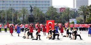 İzmir de dans ve spor dolu 19 Mayıs...