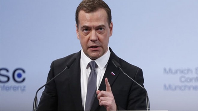 Medvedev den topyekün savaş uyarısı!