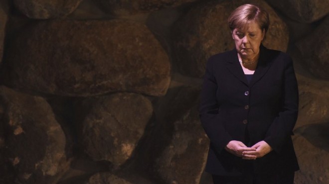 Merkel den 18 yıl sonra aday olmama kararı!