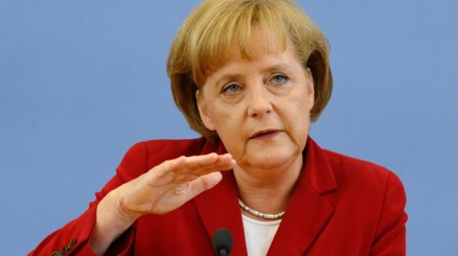 Merkel den çifte vatandaşlığa destek