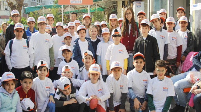 Migros satranç turnuvasına İzmirli öğrencilerden yoğun ilgi