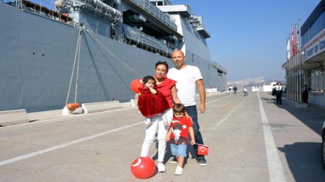 Milli savaş gemileri, İzmir de ziyarete açıldı