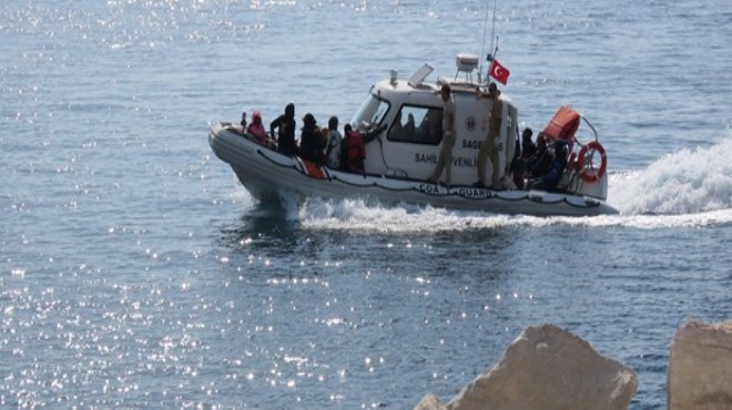 Muğla da denizde mahsur kalan 22 kaçak göçmen kurtarıldı