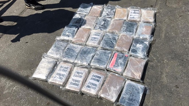 Muz yüklü konteynerde 34 kilo kokain ele geçirildi!