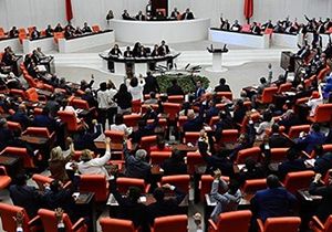 AK Parti den Meclis e olağanüstü toplanma çağrısı