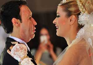Türkiye nin 5. yüz nakli yapılan Recep Sert evlendi