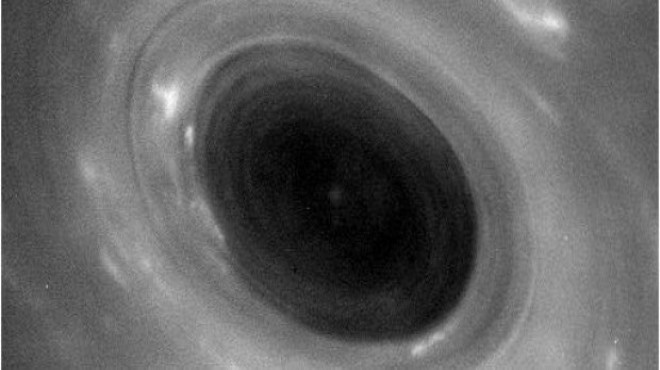 NASA dan şaşırtan Satürn fotoğrafı