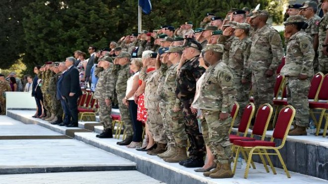 NATO Müttefik Kara Komutanlığı nda devir teslim