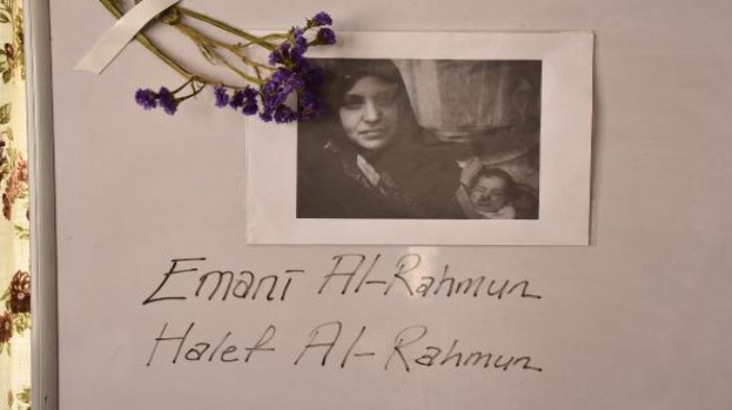 Öldürülen Suriyeli hamile kadın ile bebeği için İzmir de yas