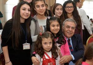 İzmir’e 240 yeni  gençlik aşısı 
