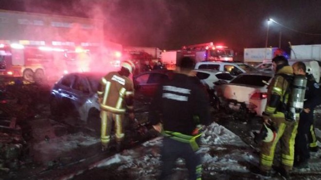 Otomobil firmasında yangın: Alev alev yandı...