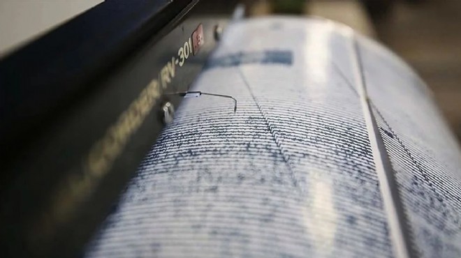 Papua Yeni Gine de 6,5 büyüklüğünde deprem