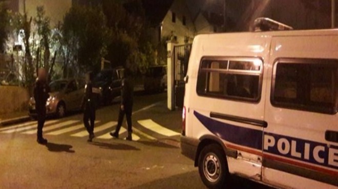 Paris te polis memuru 3 kişiyi öldürdü