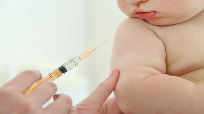 Pfizer 6 aylık bebekler için aşı izni isteyecek