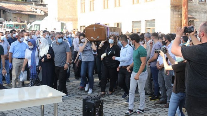 Pınar Gültekin in cenazesini kadınlar omuzladı