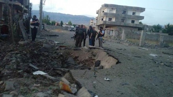 Polis aracına bombalı saldırı: 4 ölü, 19 yaralı