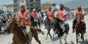 Rahvan atlar Bornova’da dörtnala 