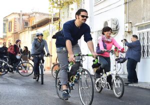 İzmir’in bisikletçileri tarihin peşinde! 