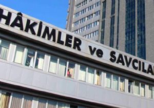 Flaş! HSYK’dan biri İzmir’den 2 hakime soruşturma izni 