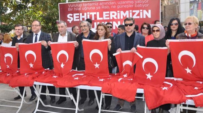 Şehitler için 3 bin Türk bayrağı dağıtıldı