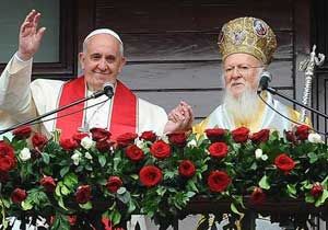 İstanbul da Papa ve Patrik ten el ele selam