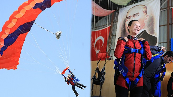 Selçuk semalarında 100. yıl kutlaması: Başkan Sengel paraşütle atladı