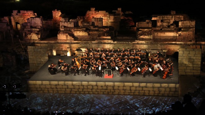 Selçuk ta Efes Opera ve Bale Festivali devam ediyor
