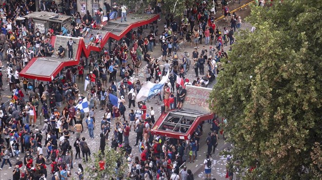 Şili deki gösterilerde 20 kişi hayatını kaybetti