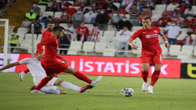 Sivasspor, Konferans Ligi nde tur atladı