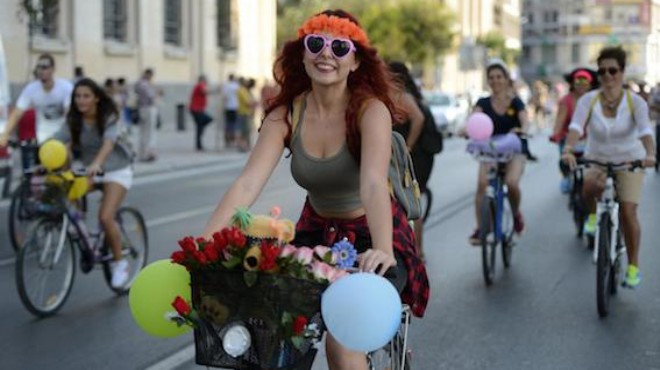 Süslü Kadınlar İzmir de pedallayacak