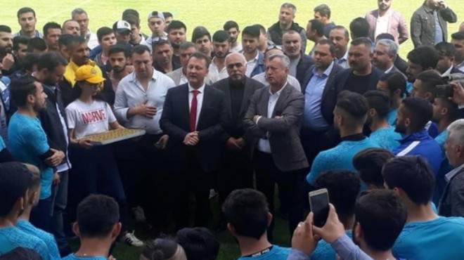 Tahir Şahin den Başkan Aksoy a zeytin dalı: Kırgınlık bitti, ziyaretine gideceğim