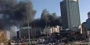 Taksim in göbeğinde otopark inşaatında yangın