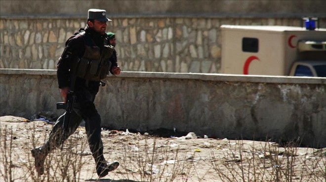 Taliban saldırısında 20 den fazla polis ve asker öldü