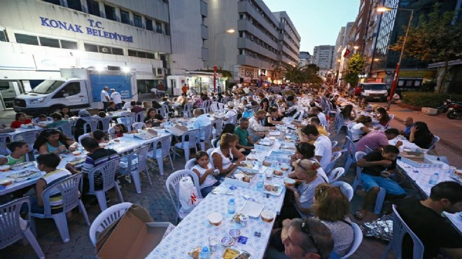 Tarihi Çarşı’da 1500 kişilik iftar sofrası