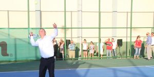 Gaziemir’de tenis zamanı: İlk servis Başkan’dan