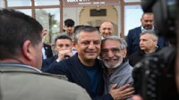 CHP lideri vatandaşlarla bayramlaştı