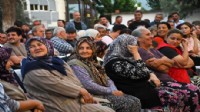 Torbalı'da Başkan Demir halk buluşmalarında vatandaşları dinledi