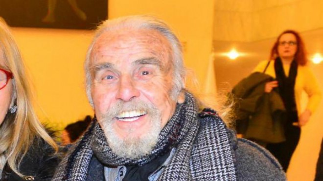 Tiyatro sanatçısı Nutku İzmir de yaşamını yitirdi