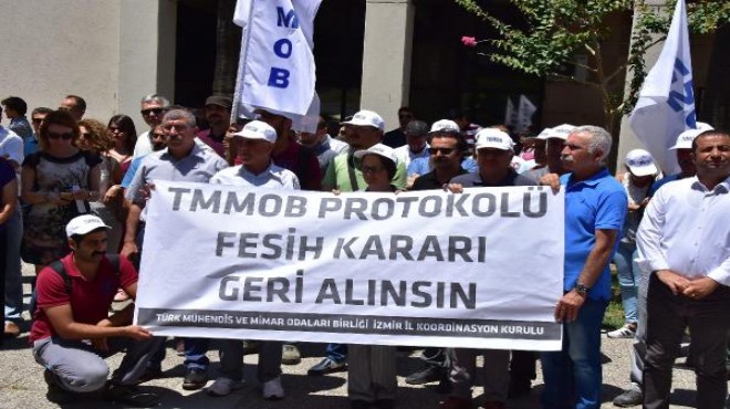 TMMOB İzmir den SGK önünde protokol tepkisi