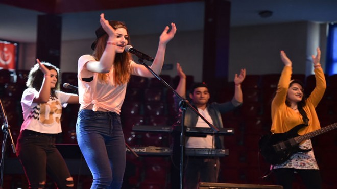 Torbalı Liselerarası Müzik Yarışması’nda final heyecanı