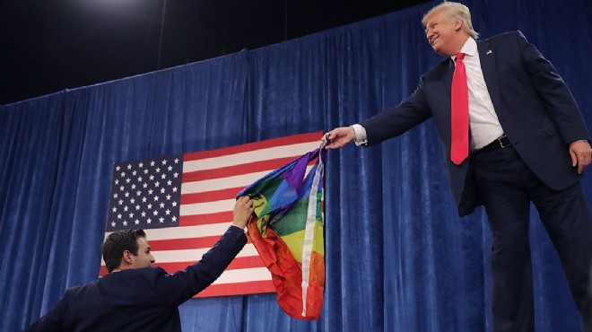 Trump ın şimdiki hedefinde LGBTİ bireyler var!