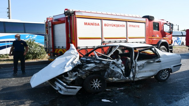 Turgutlu da feci kaza: İtfaiye erini meslektaşları kurtardı