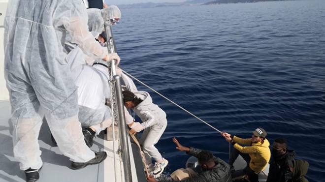 Türk sularına itilen 35 göçmen kurtarıldı