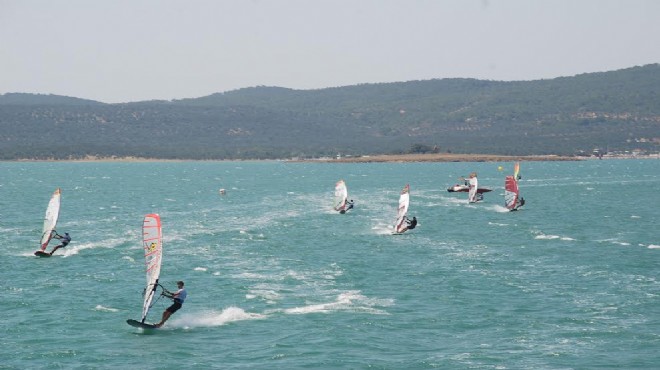 Türkiye Windsurf Ligi rüzgârı Dikili’de esecek