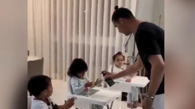 Ünlü futbolcu Ronaldo dan çocuklarına dezenfekte!