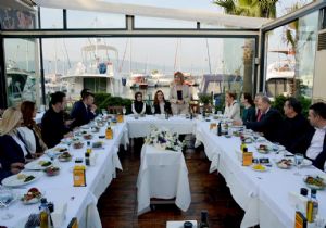 AK Parti İzmir Adayı Hotar iş dünyasıyla buluştu 
