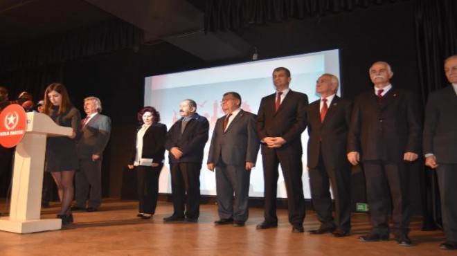 Vatan Partisi İzmir de 27 ilçede adaylarını açıkladı