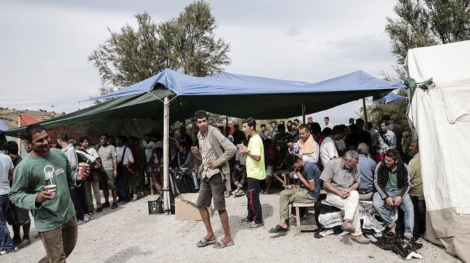 Yunan adalarında göçmen sayısı 15 bini aştı