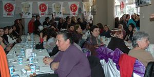 MHP’li kadınlar 8 Mart’ı Bergama’da kutladı
