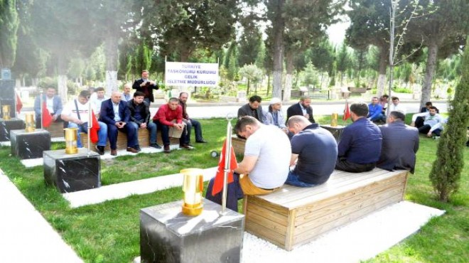 Zonguldaklı madencilerden Soma şehitliğine ziyaret